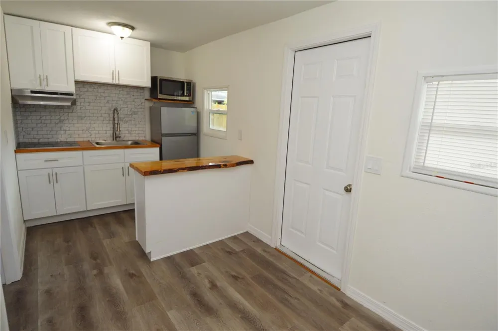 10934 BOULEVARD Tampa, FL 33612