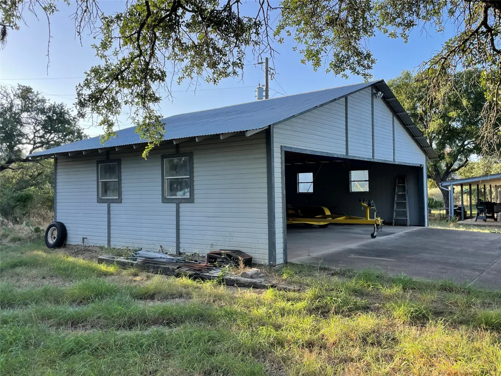 110 Wolf Run Burnet, TX 78611