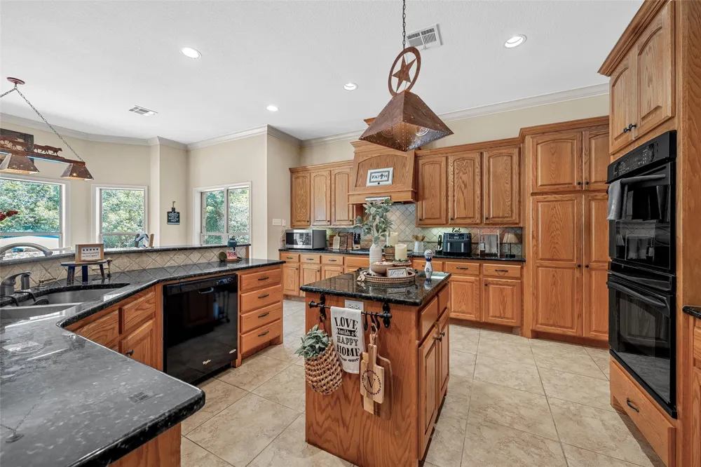 200 Johanne Point Road Bruceville Eddy, TX 76524