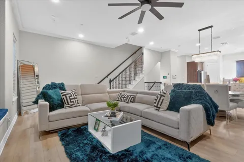 8233 Short Street
