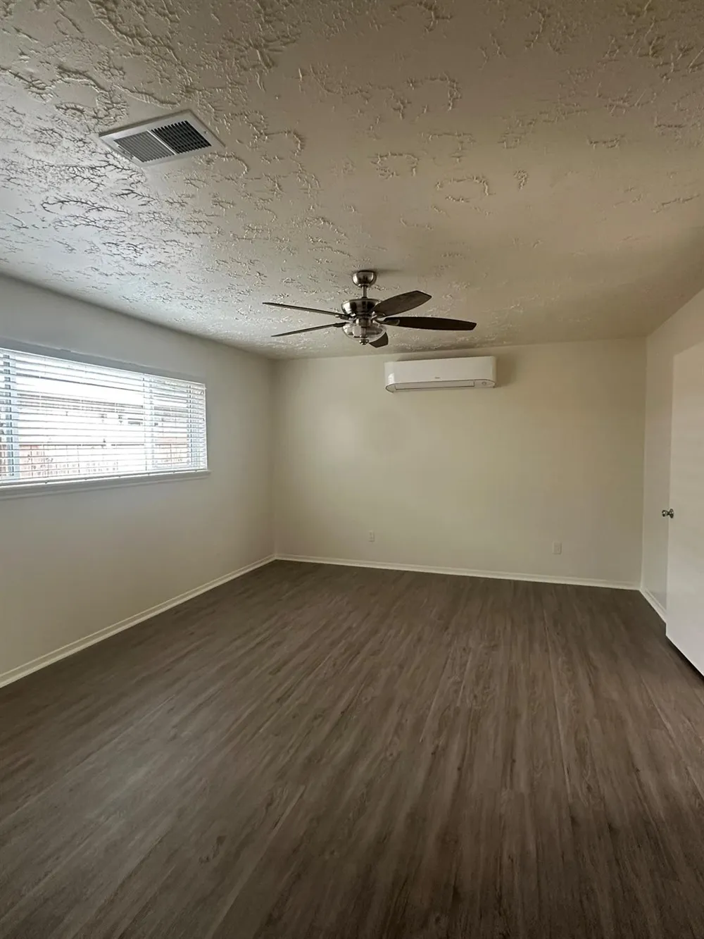 11719 Scottsdale Drive Meadows Place, TX 77477