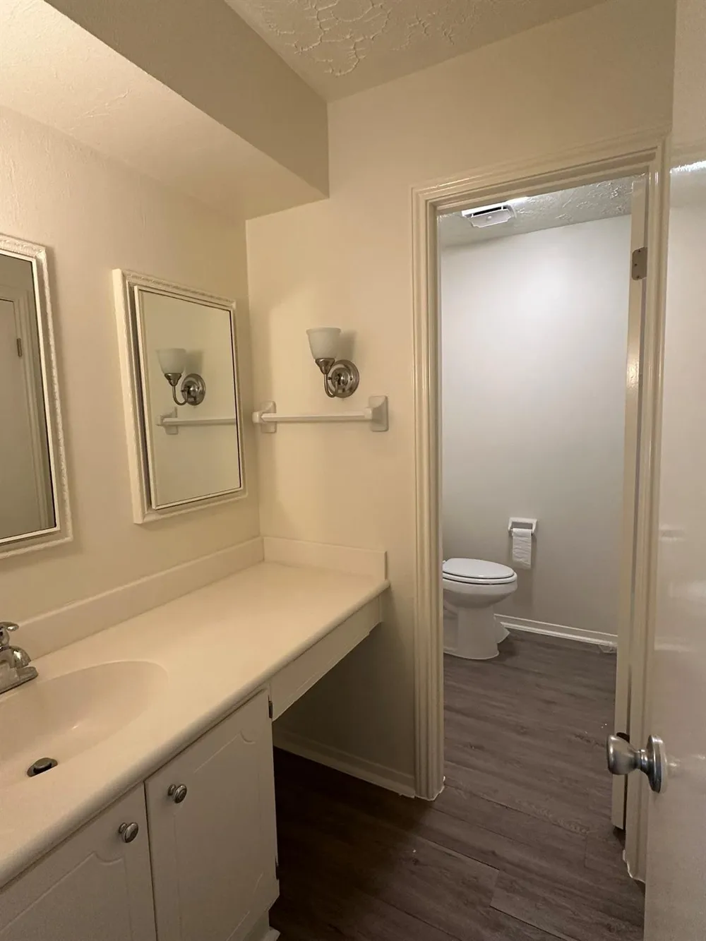 11719 Scottsdale Drive Meadows Place, TX 77477
