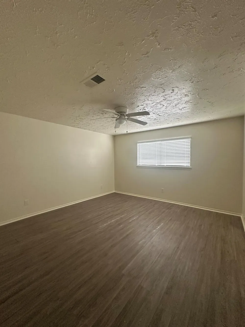 11719 Scottsdale Drive Meadows Place, TX 77477