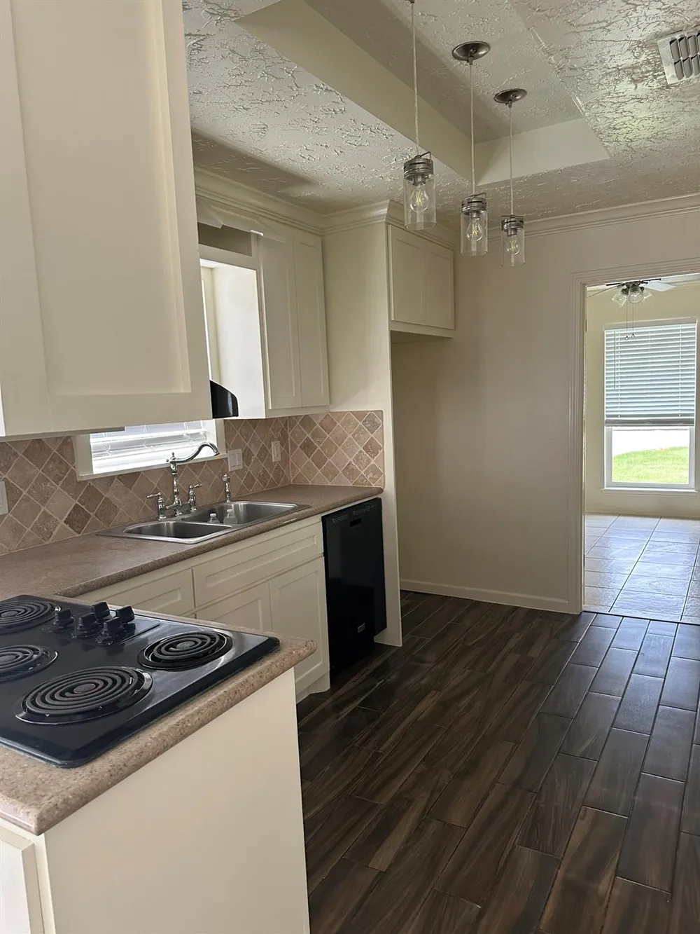 11719 Scottsdale Drive Meadows Place, TX 77477