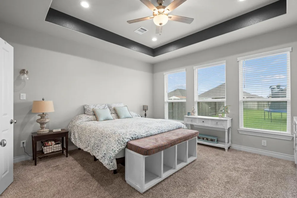 426 Hunters Crossing Drive Sealy, TX 77474