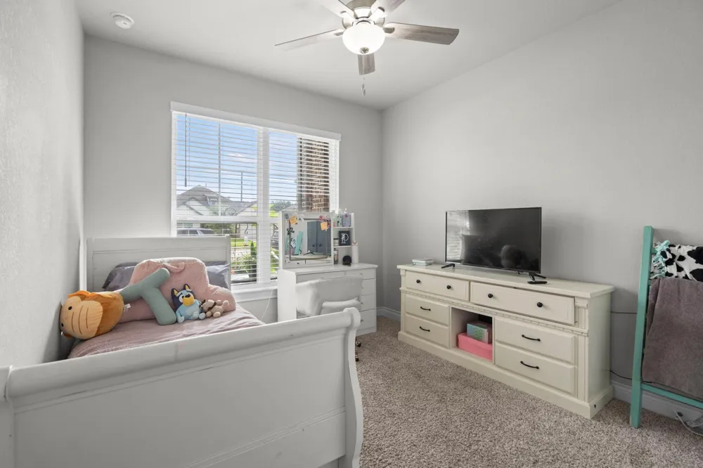 426 Hunters Crossing Drive Sealy, TX 77474