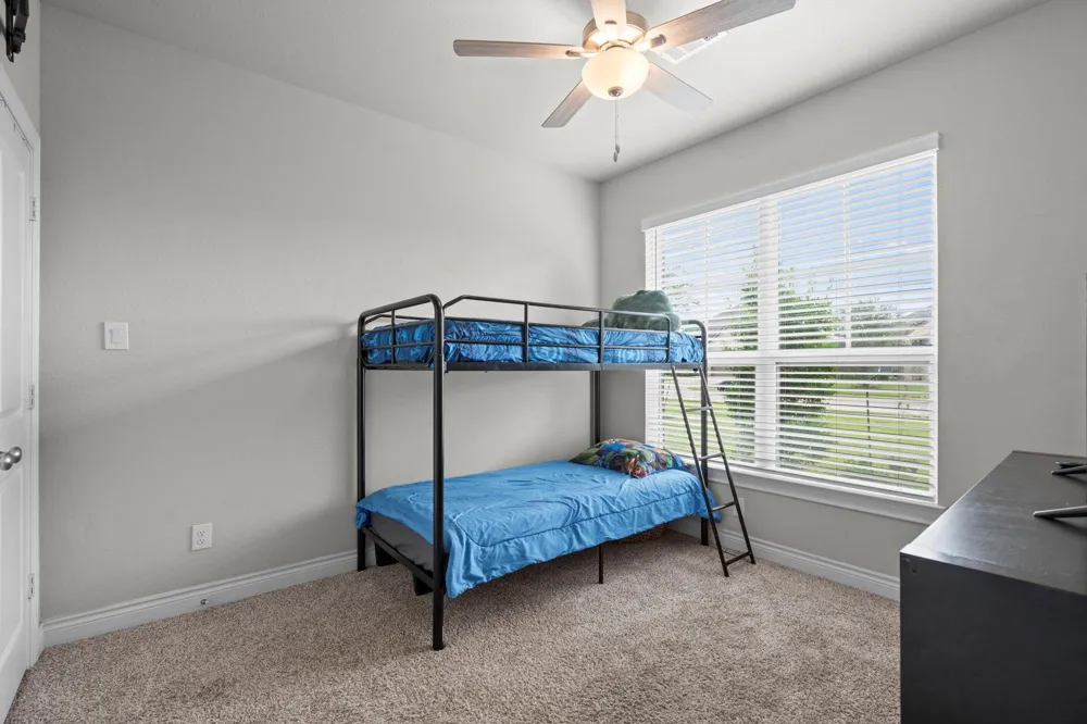 426 Hunters Crossing Drive Sealy, TX 77474