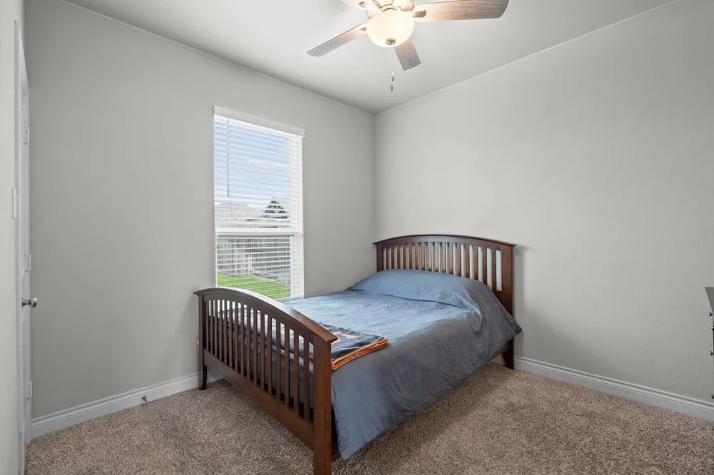 426 Hunters Crossing Drive Sealy, TX 77474