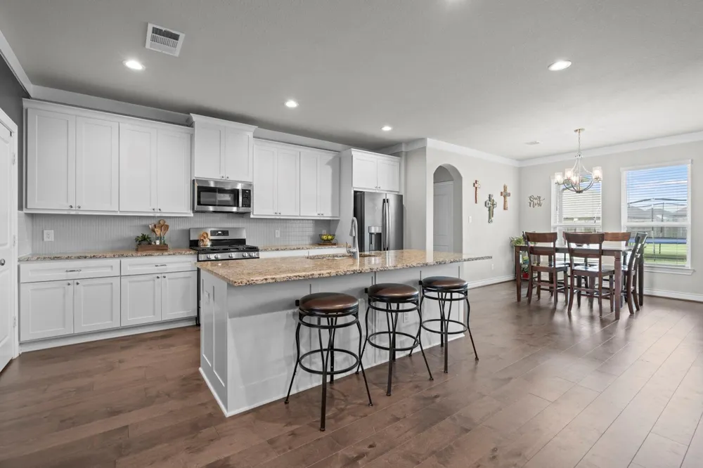 426 Hunters Crossing Drive Sealy, TX 77474