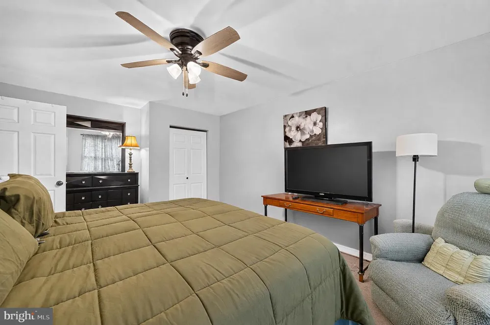 1120 HARBOUR DRIVE Palmyra, NJ 08065
