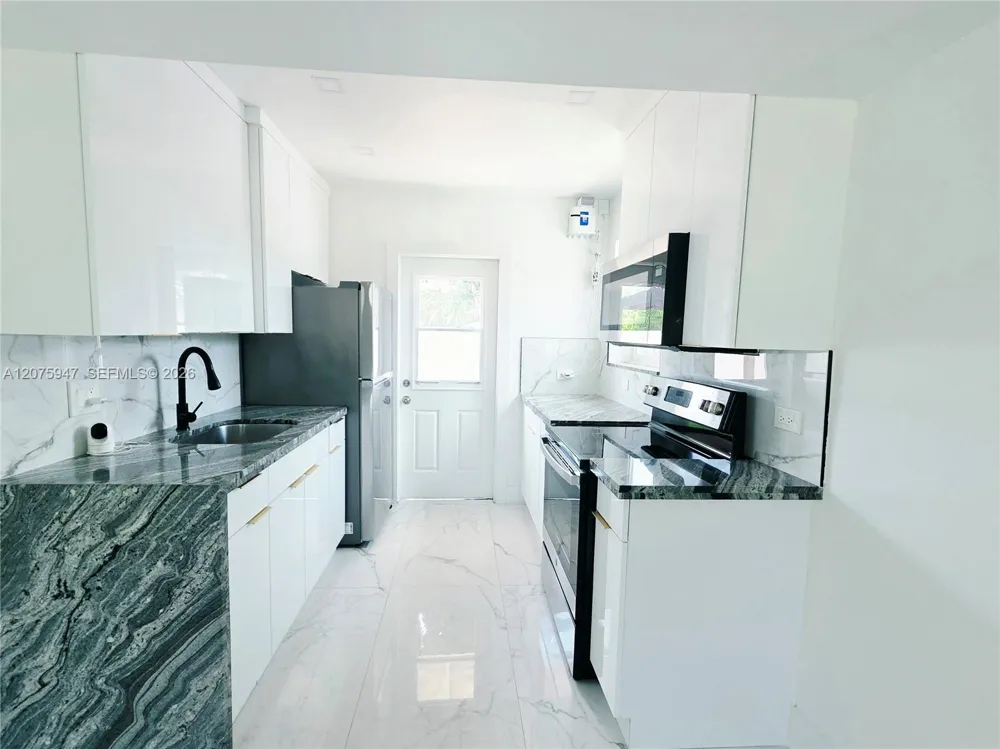 5301 NE 17th Ave #- Pompano Beach, FL 33064