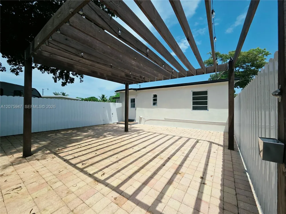 5301 NE 17th Ave #- Pompano Beach, FL 33064