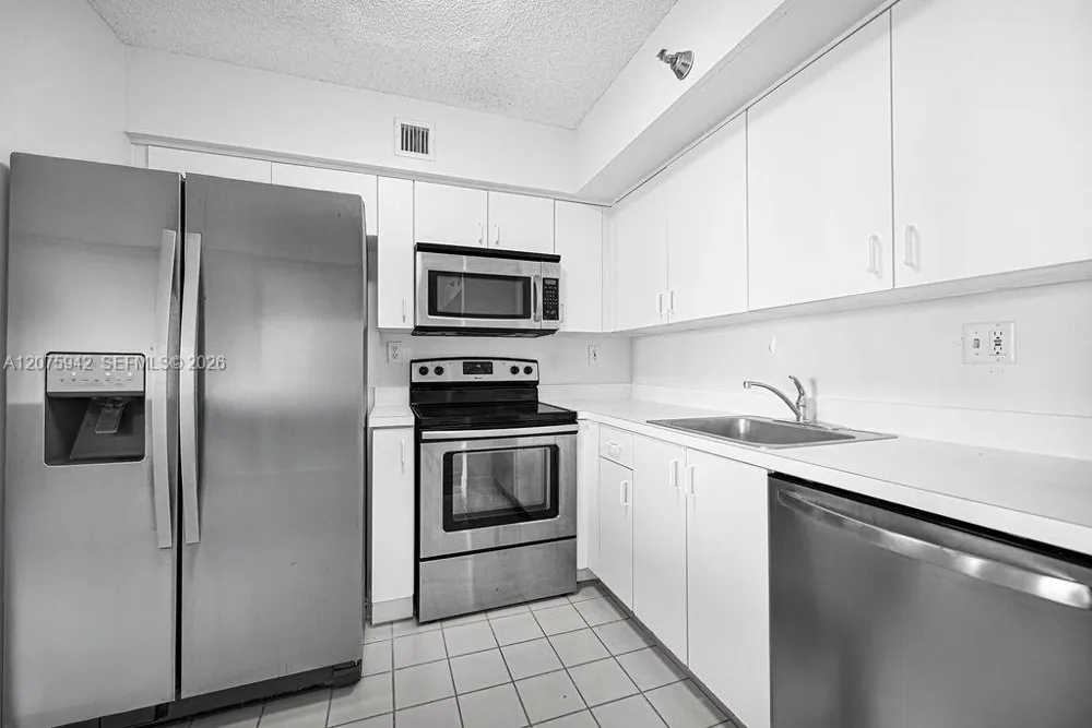 3300 NE 191st St #LP03 Aventura, FL 33180