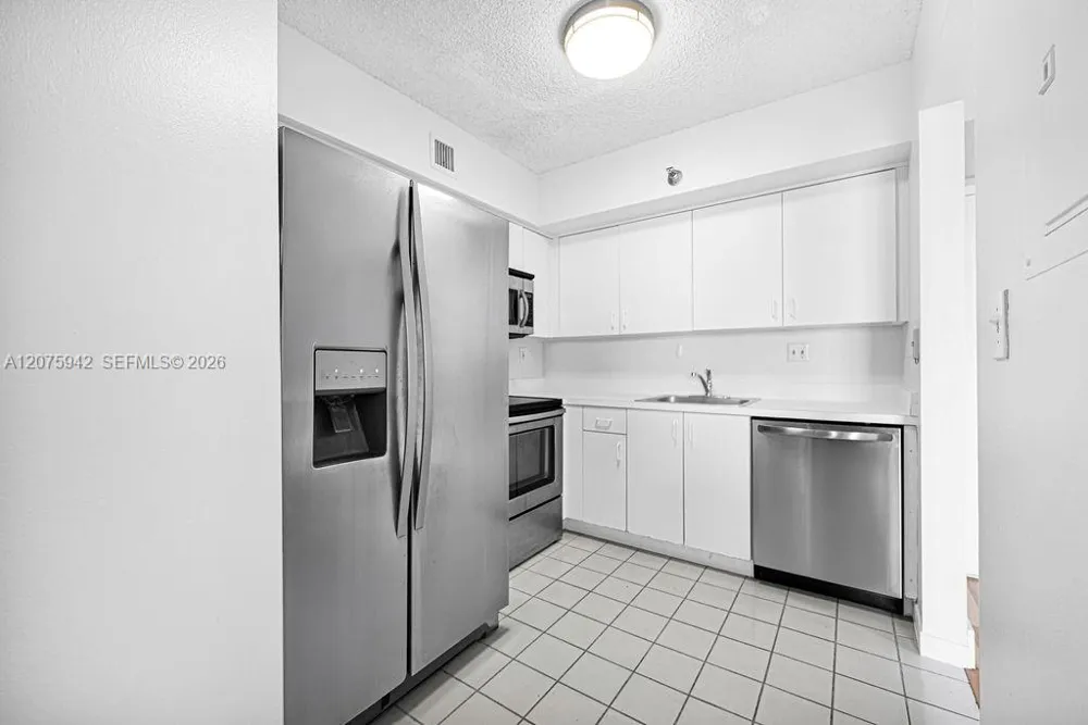 3300 NE 191st St #LP03 Aventura, FL 33180