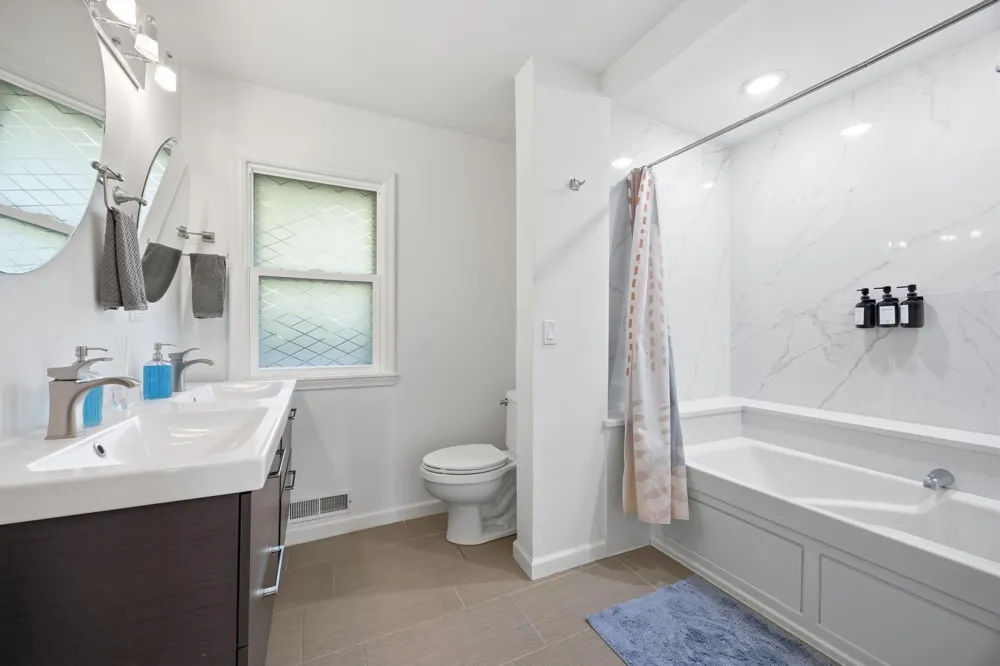 6247 Eagle Lake Drive Maple Grove, MN 55369