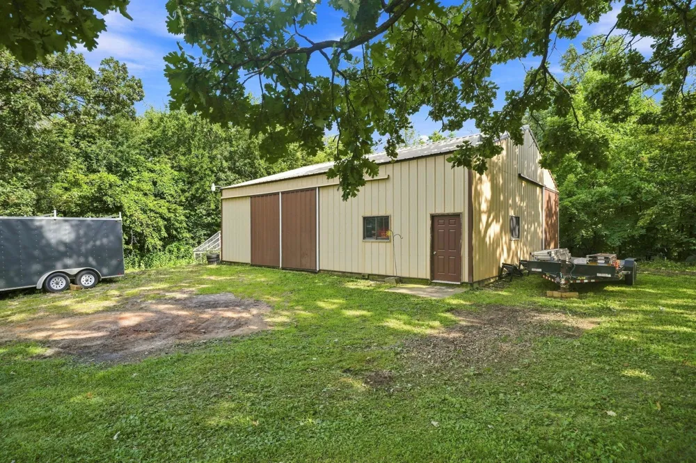 27542 Scenic Byway Road Belle Plaine, MN 56011
