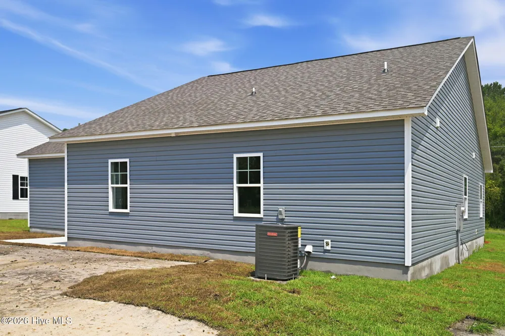 589 Batchelor Road Richlands, NC 28574