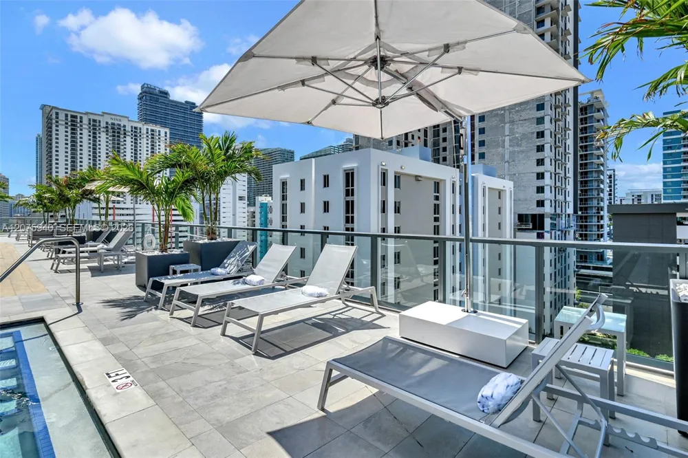 229 SW 9th St #404 Miami, FL 33130