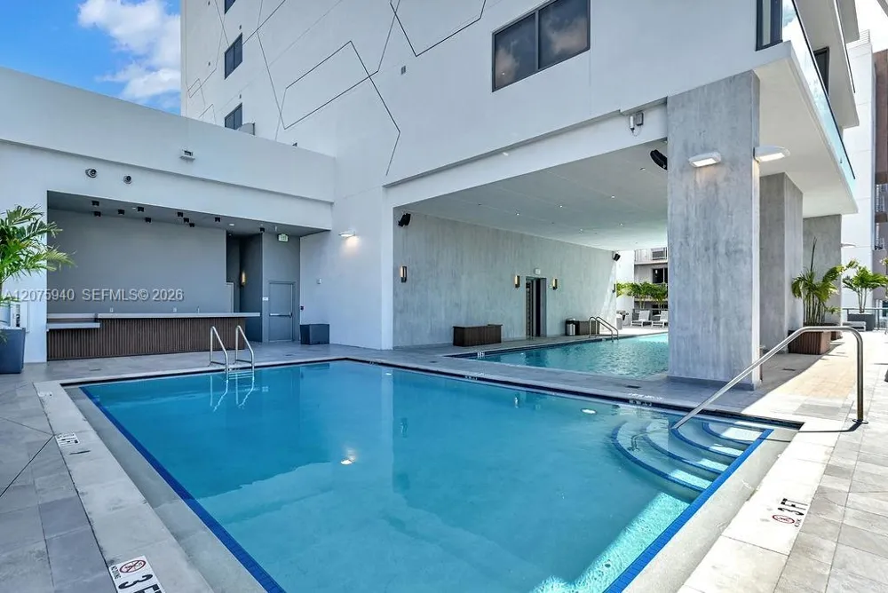 229 SW 9th St #404 Miami, FL 33130