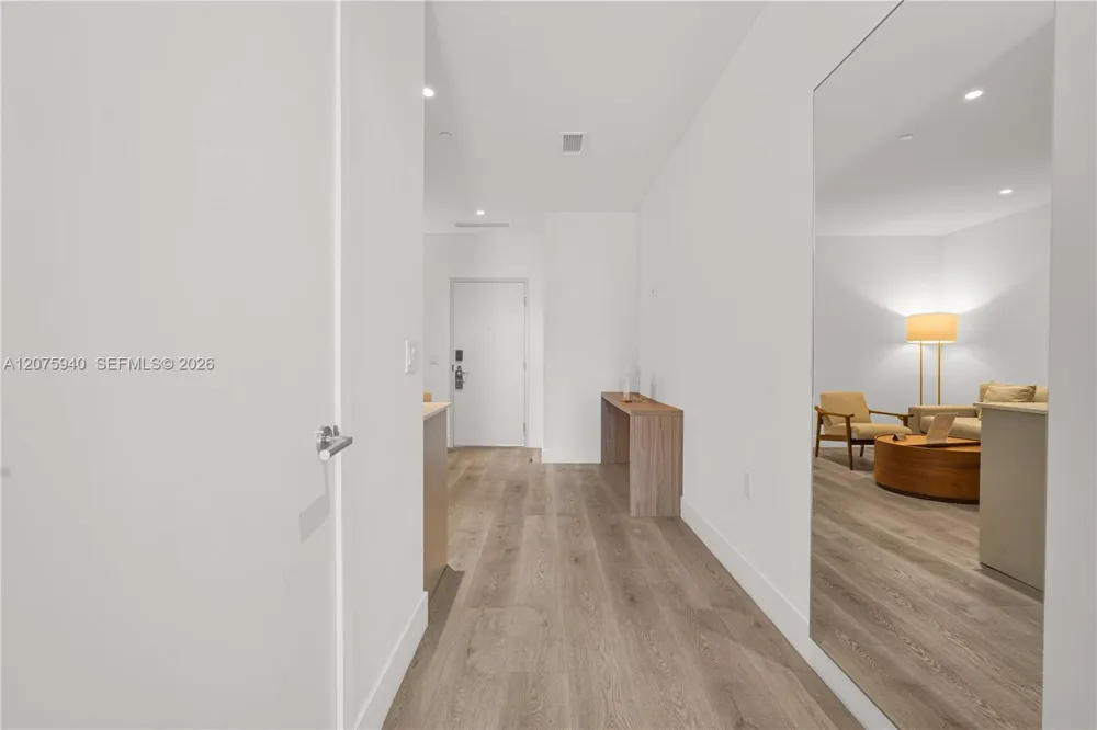 229 SW 9th St #404 Miami, FL 33130