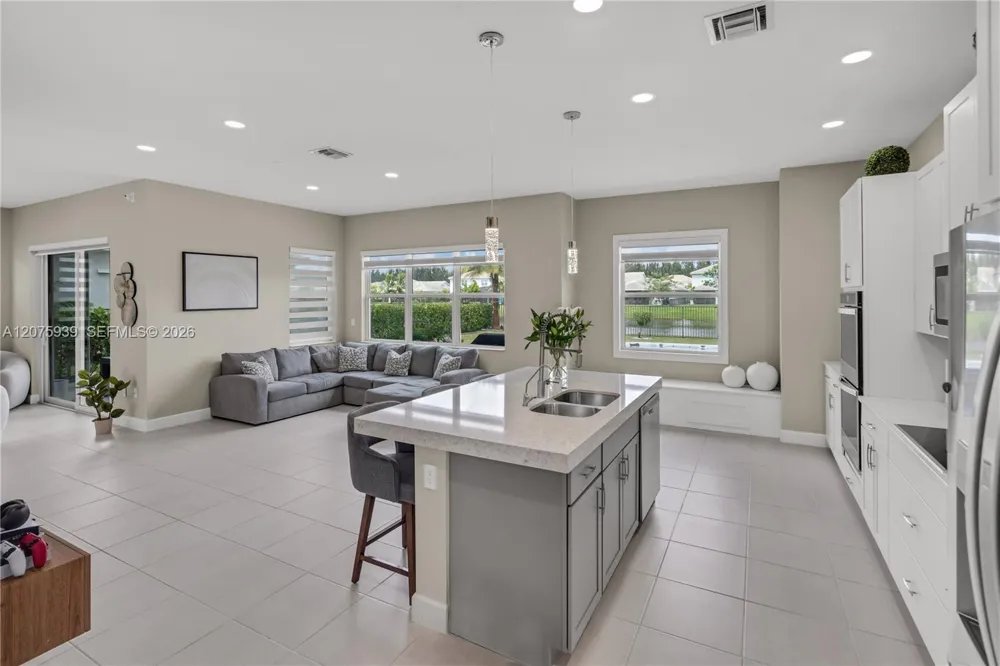 15769 Hummingbird Ln Westlake, FL 33470