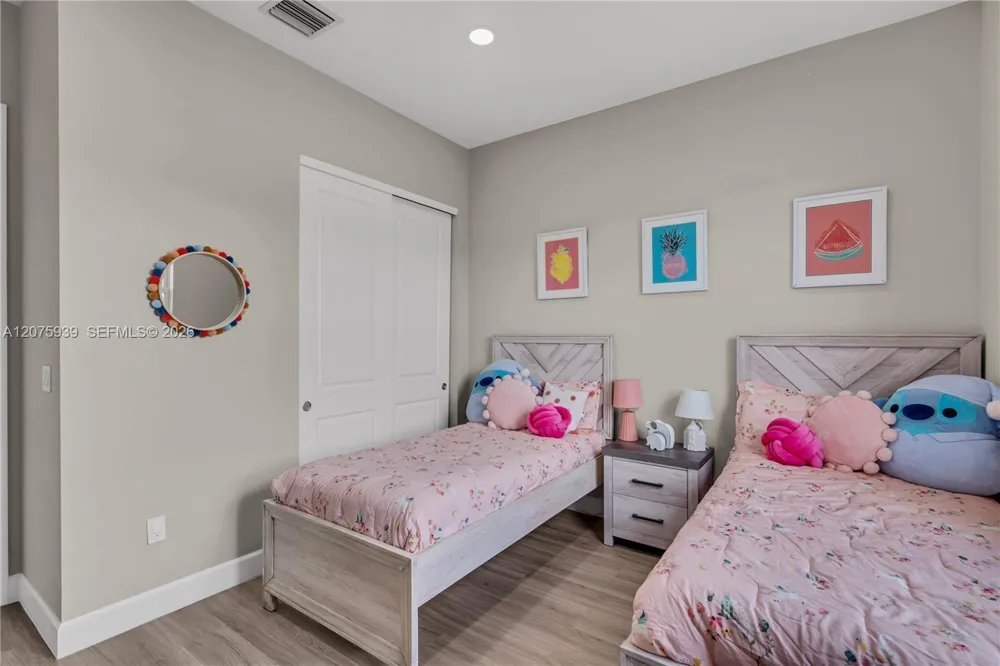 15769 Hummingbird Ln Westlake, FL 33470