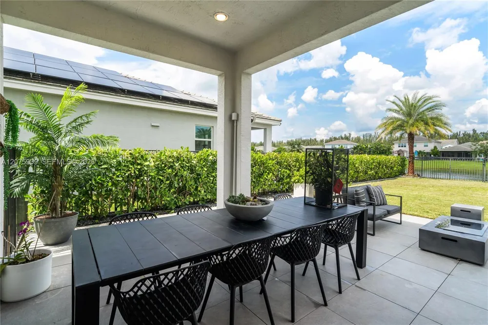 15769 Hummingbird Ln Westlake, FL 33470