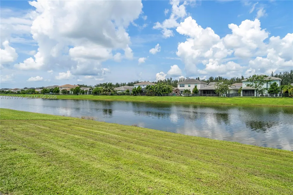 15769 Hummingbird Ln Westlake, FL 33470