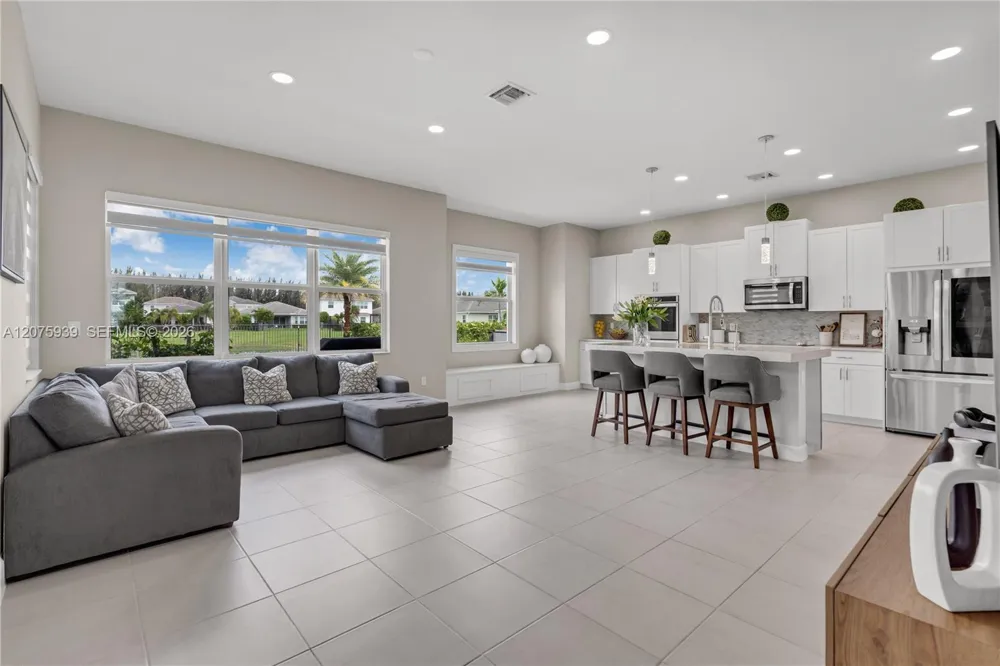 15769 Hummingbird Ln Westlake, FL 33470