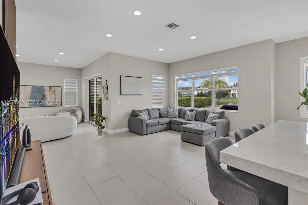 15769 Hummingbird Ln Westlake, FL 33470