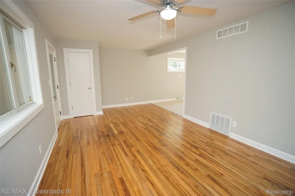 46026 Traskos Street Sumpter Township, MI 48111