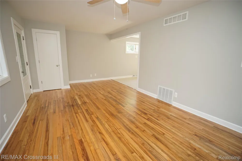 46026 Traskos Street Sumpter Township, MI 48111