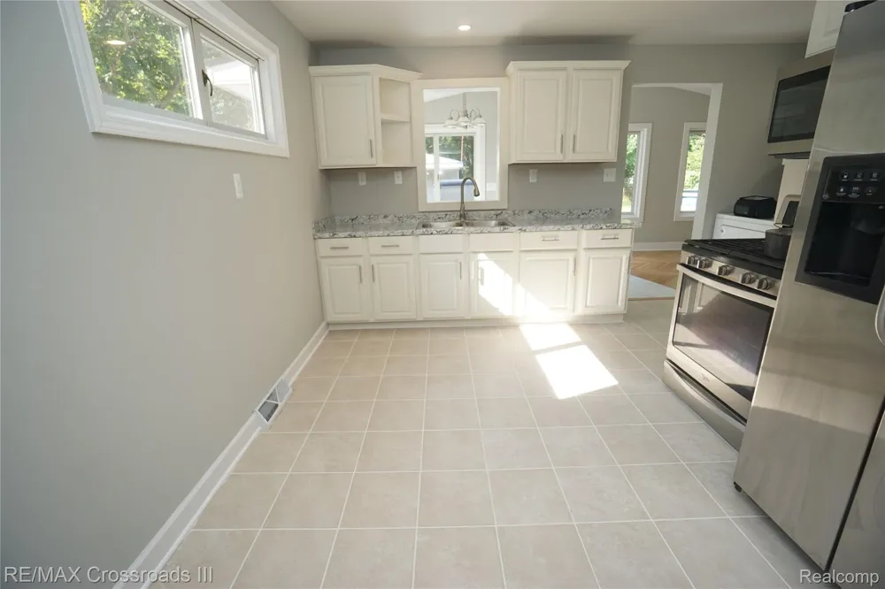 46026 Traskos Street Sumpter Township, MI 48111