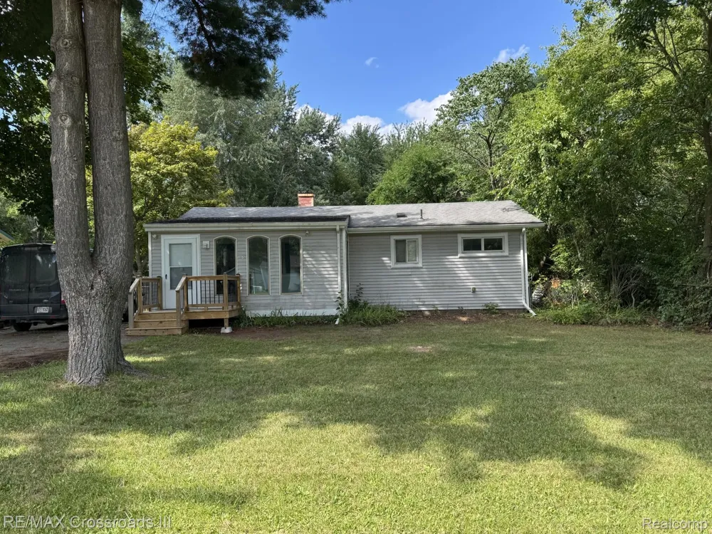 46026 Traskos Street Sumpter Township, MI 48111