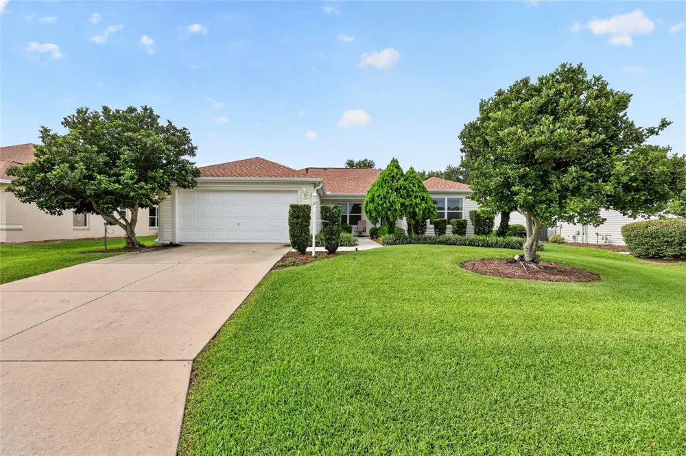 168 PALERMO PLACE Lady Lake, FL 32159