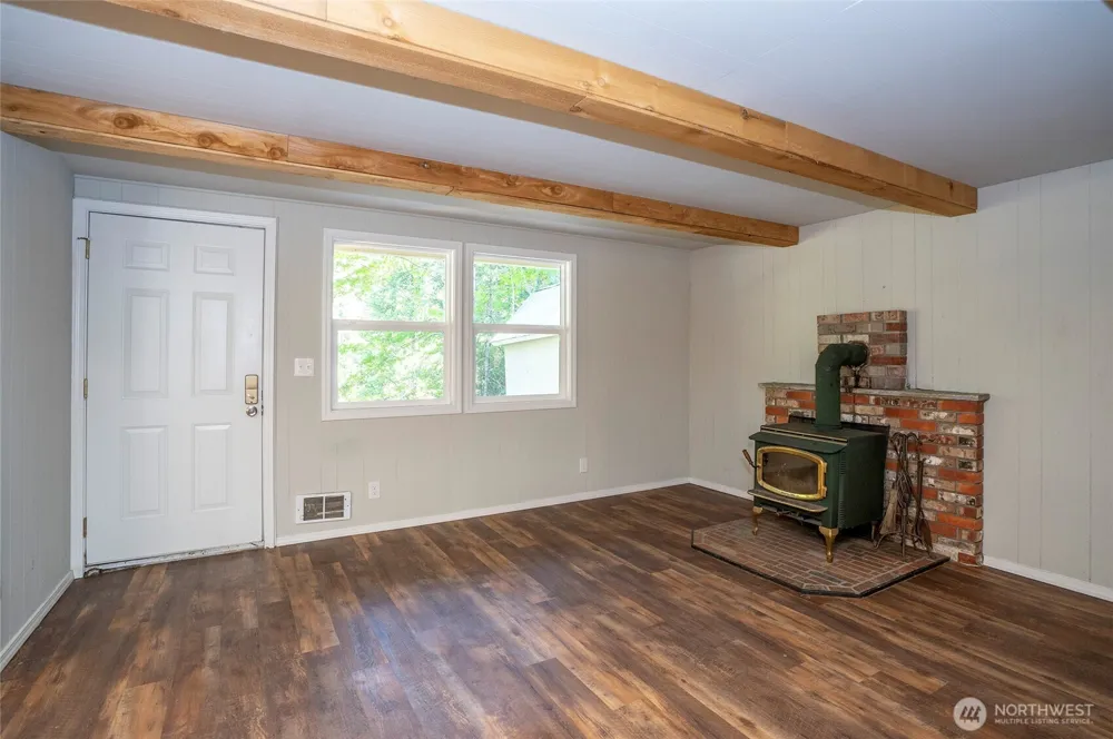120 Cascade Drive Packwood, WA 98361