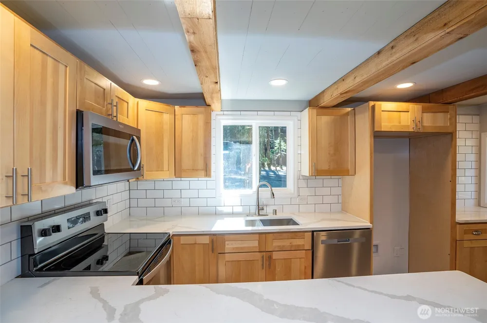 120 Cascade Drive Packwood, WA 98361