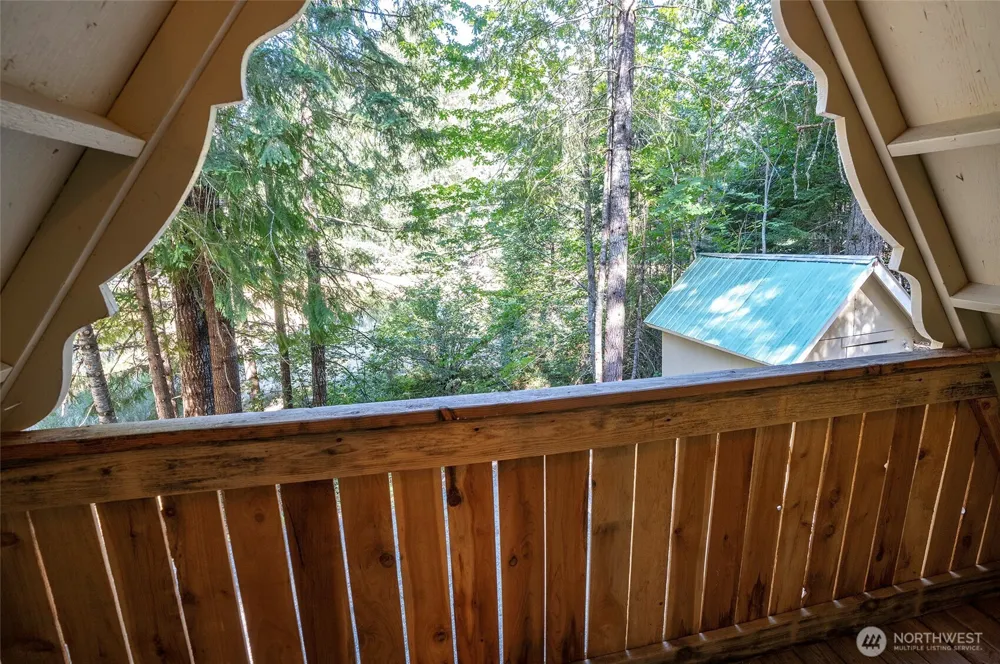 120 Cascade Drive Packwood, WA 98361
