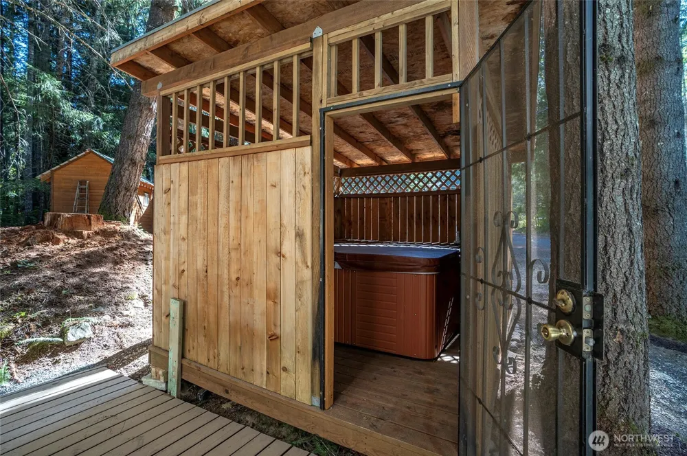 120 Cascade Drive Packwood, WA 98361