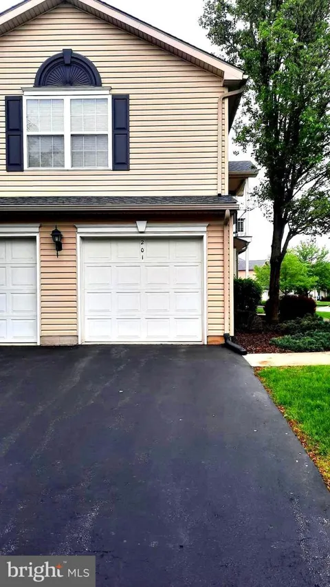 201 SPARROW ROAD