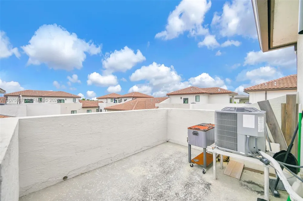 4256 NW 83rd Ave Doral, FL 33166