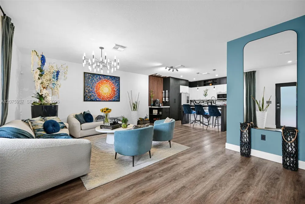 4256 NW 83rd Ave Doral, FL 33166