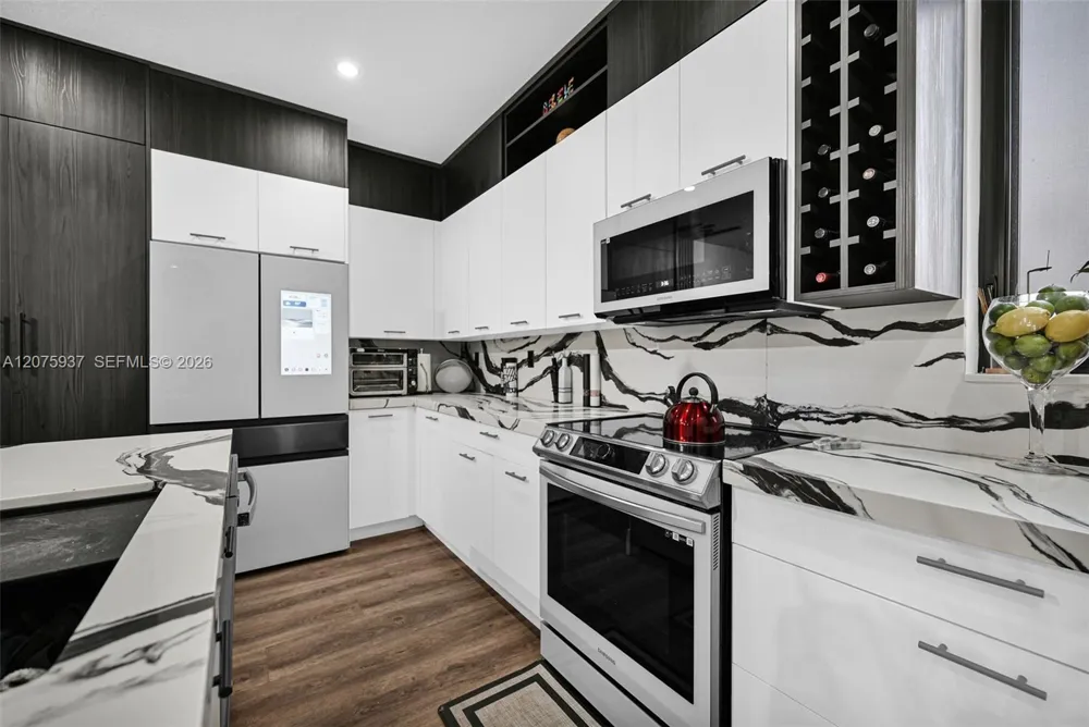 4256 NW 83rd Ave Doral, FL 33166