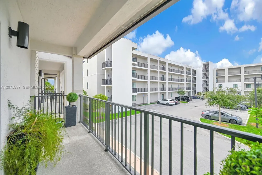 4256 NW 83rd Ave Doral, FL 33166