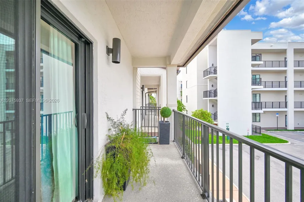 4256 NW 83rd Ave Doral, FL 33166
