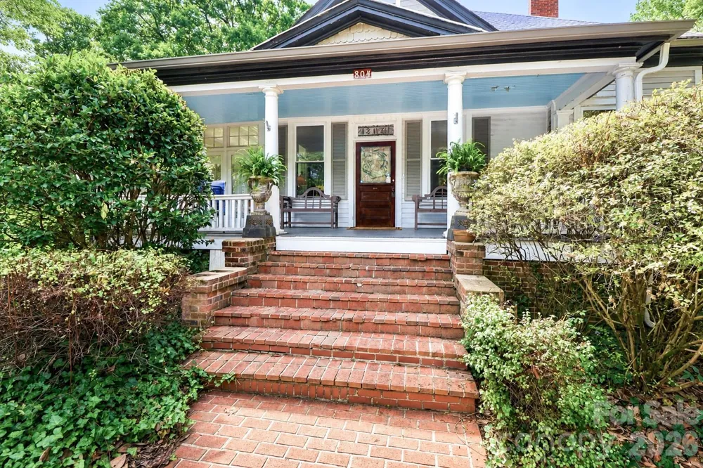 804 E Broad Street Statesville, NC 28677
