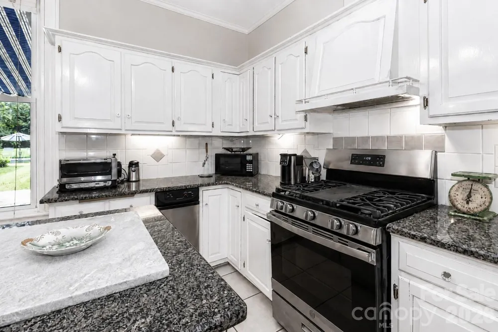 804 E Broad Street Statesville, NC 28677