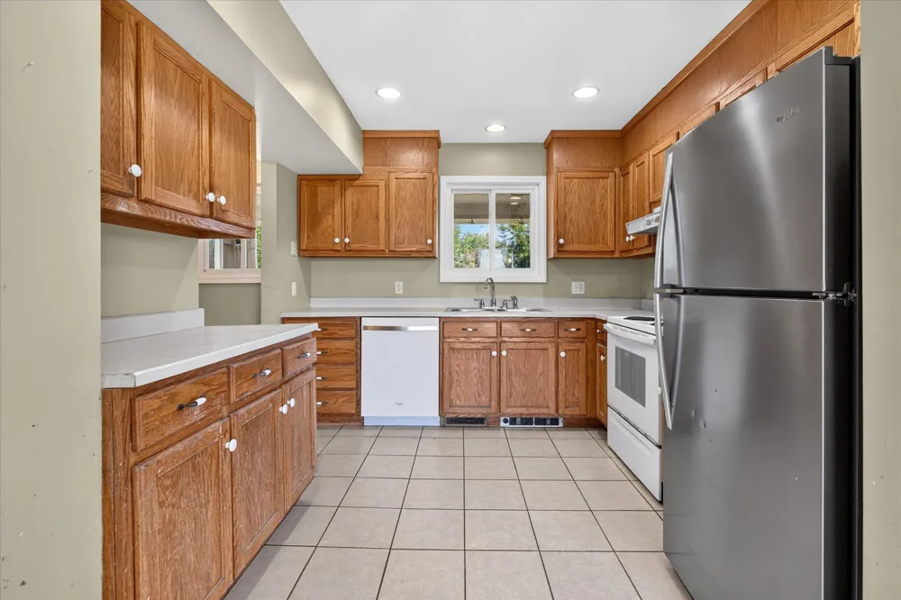 6859 Kruger Road Three Oaks, MI 49128