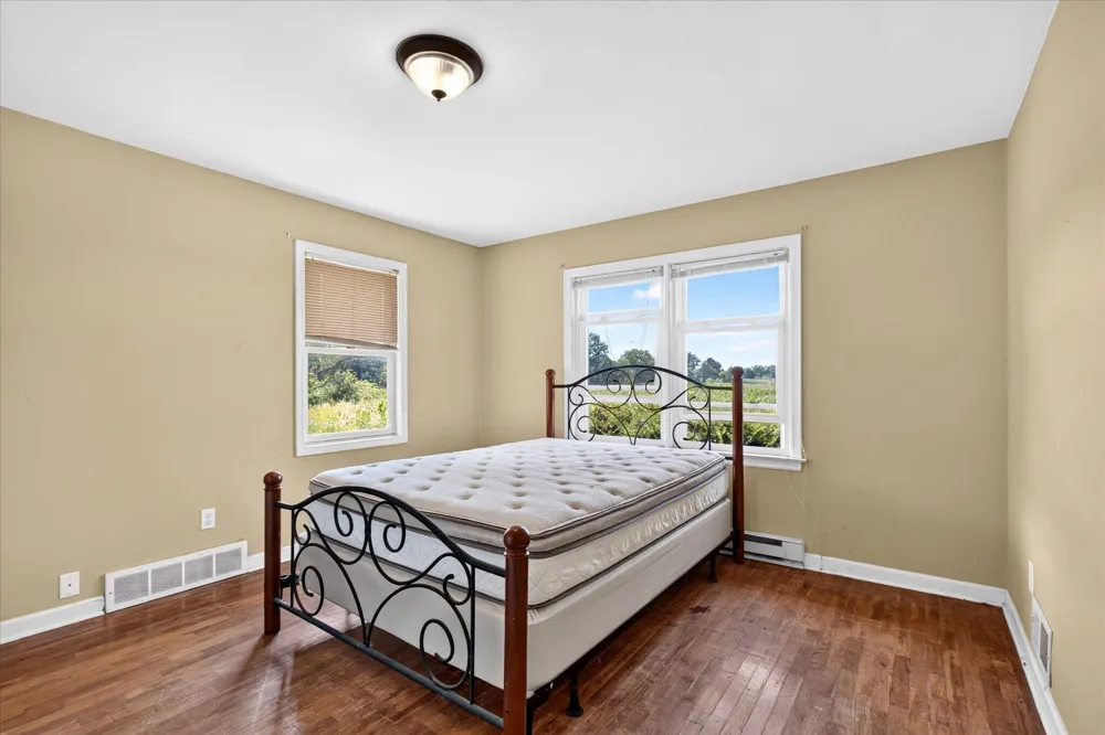 6859 Kruger Road Three Oaks, MI 49128
