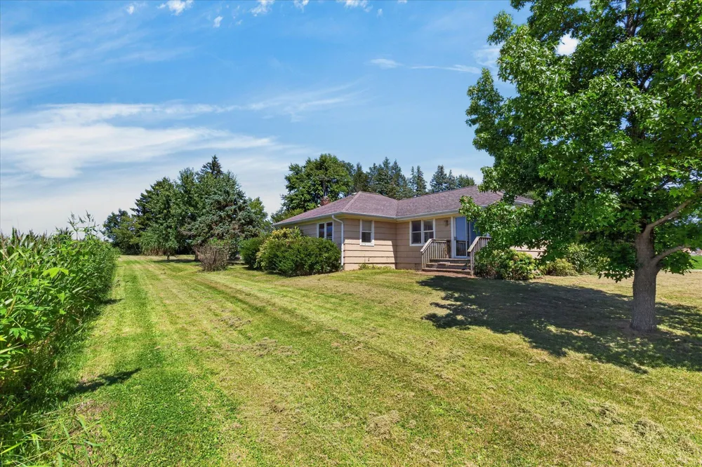 6859 Kruger Road Three Oaks, MI 49128